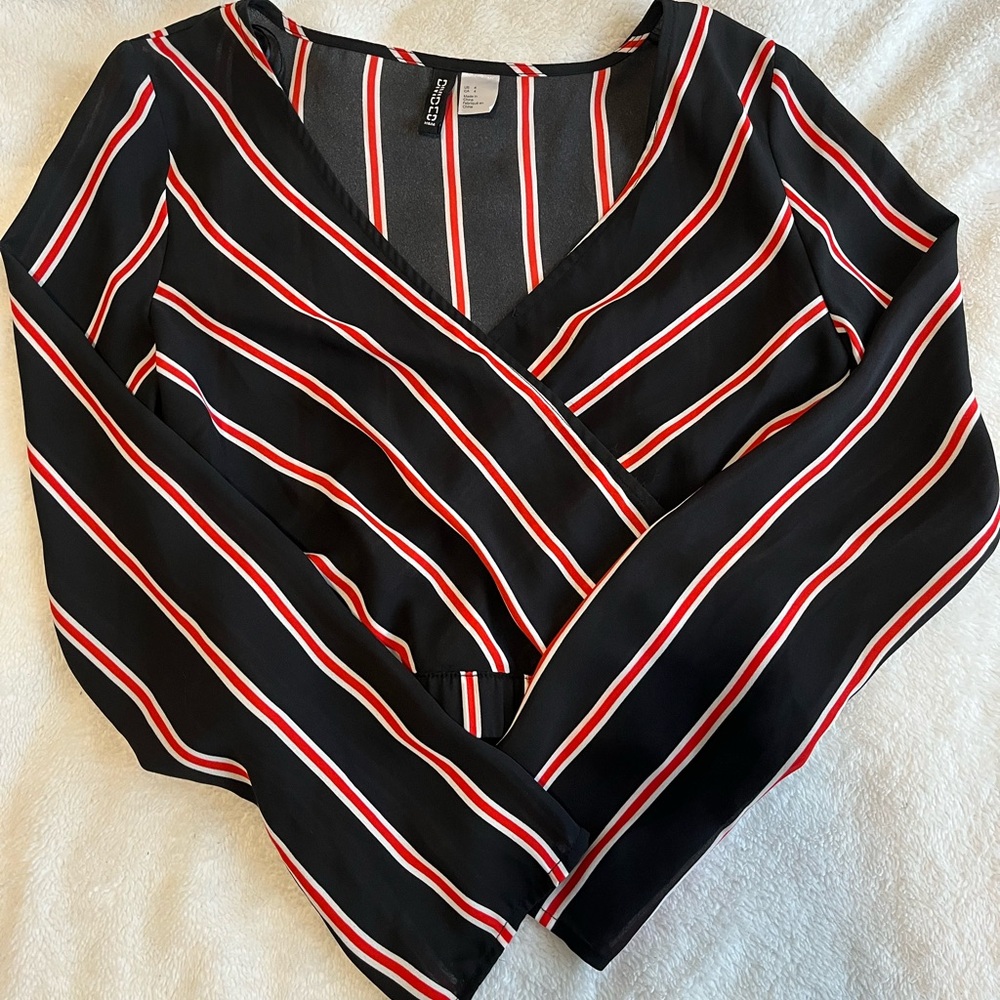 H&M STRIPED V-NECK BLOUSE